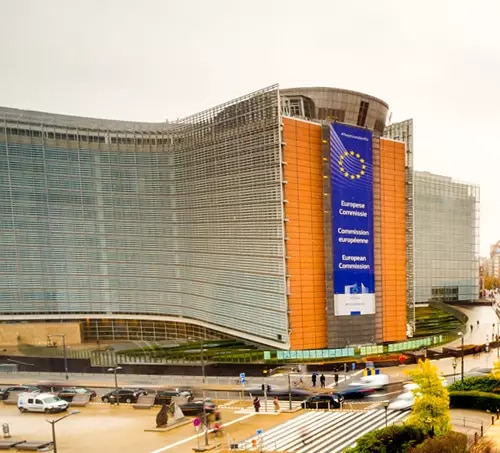 /media/26165/schuman-500x453.jpg
